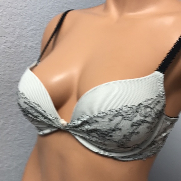 Victoria Secret padded Demi Bra S 32C - Picture 3 of 6
